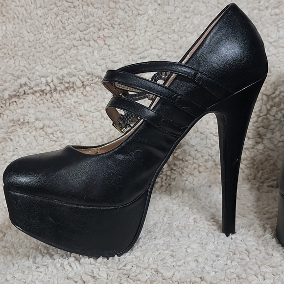 Black platform high heels - Picture 3 of 8